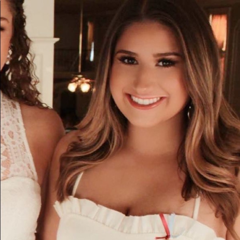 Meet your Posher, Makenzie